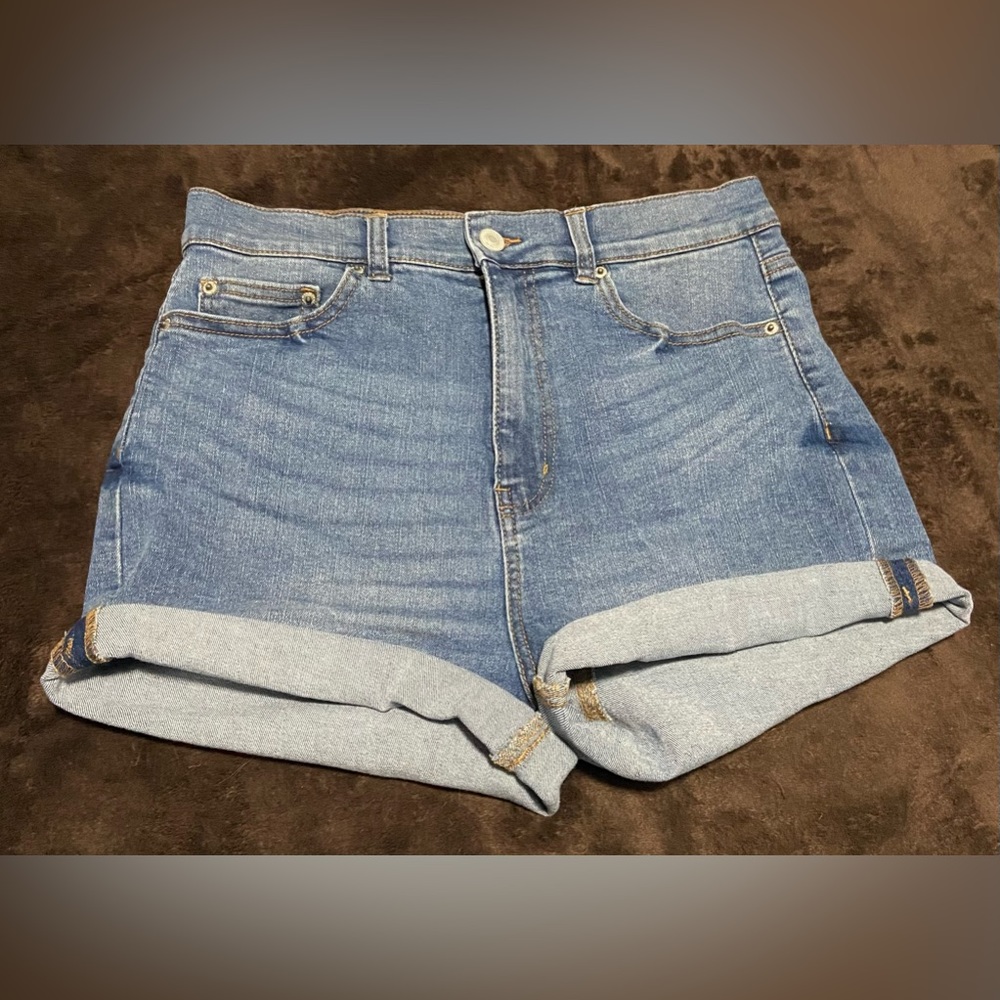 Ardene High Rise Shortie shorts size 9